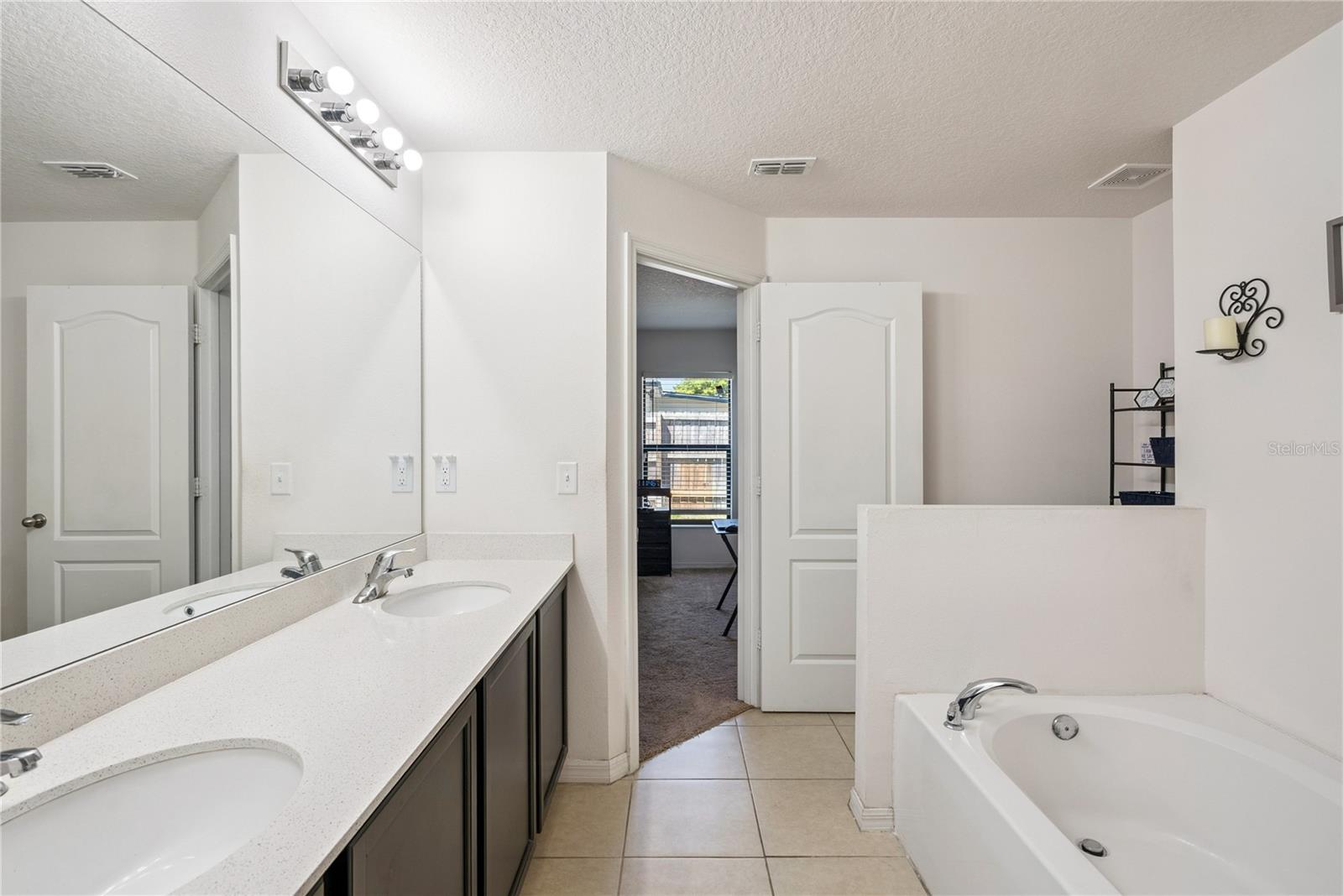 Image 18 of 51 For 3002 Greynolds Street