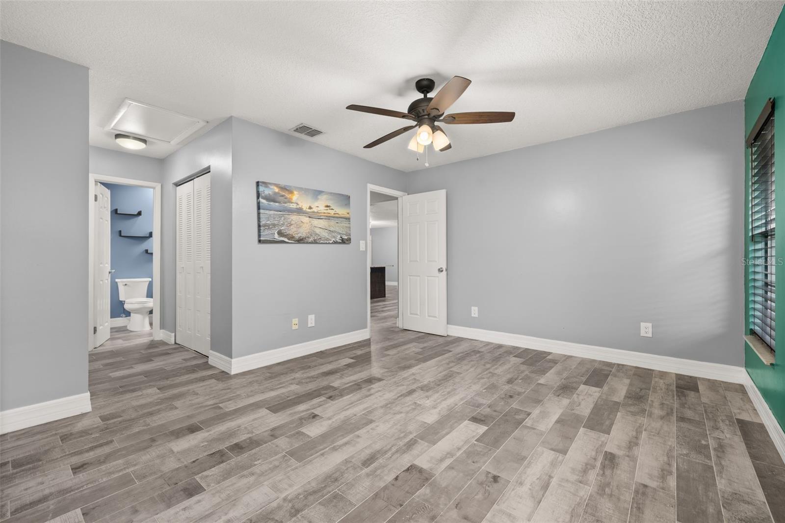 Image 18 of 28 For 10702 William Tell Drive