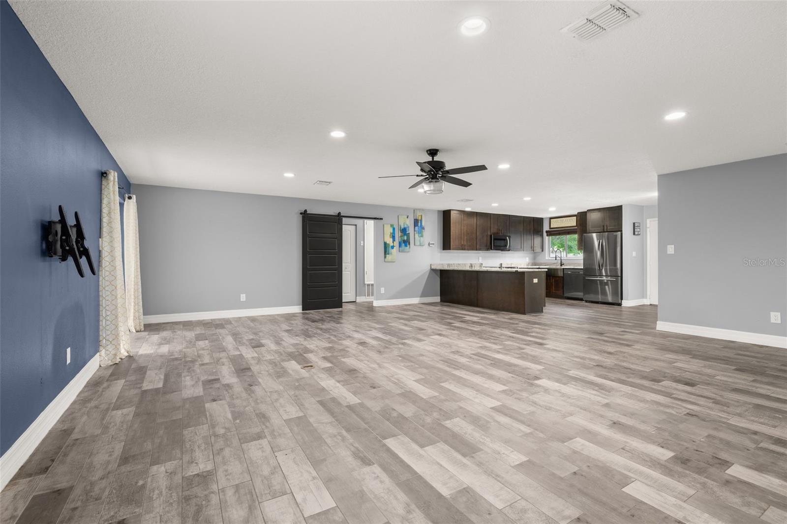 Image 4 of 28 For 10702 William Tell Drive