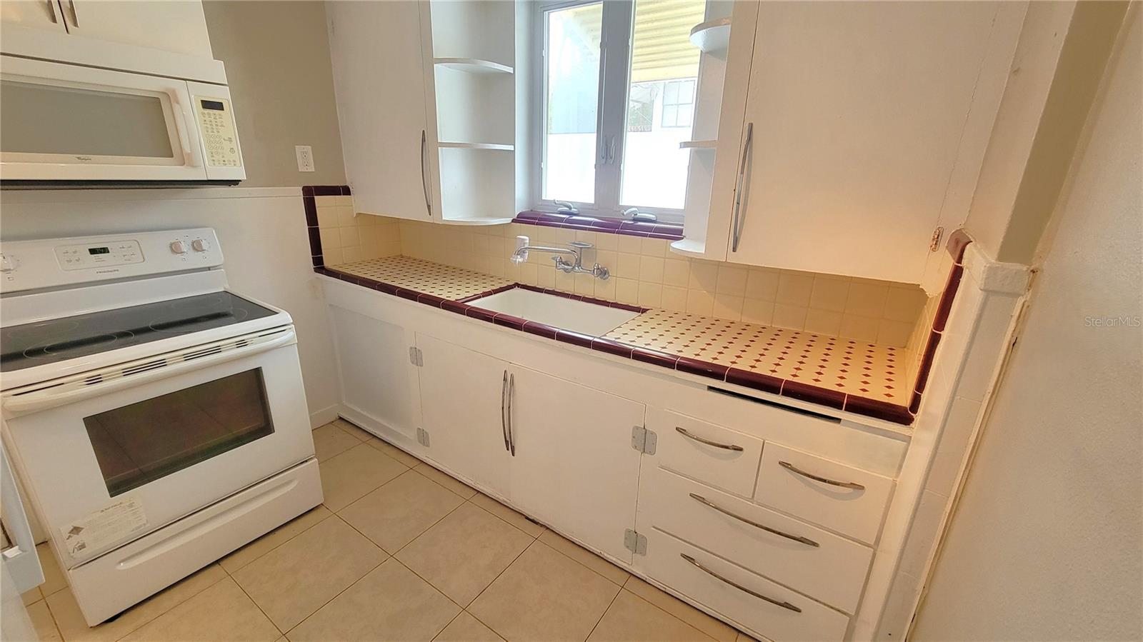 Image 5 of 12 For 520 11th Avenue N 2