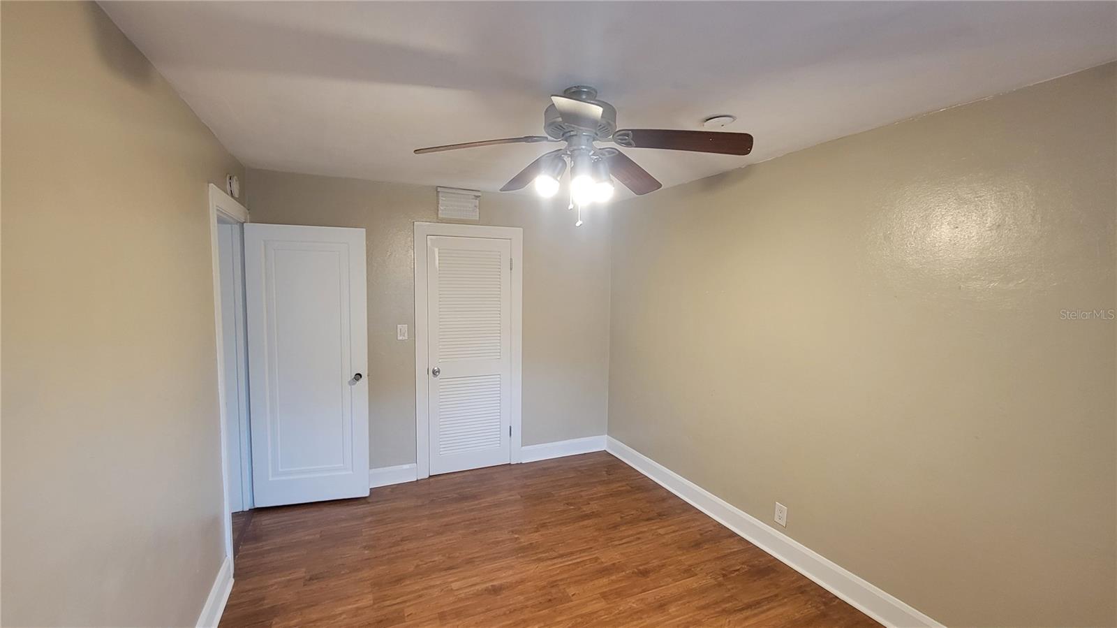 Image 8 of 12 For 520 11th Avenue N 2