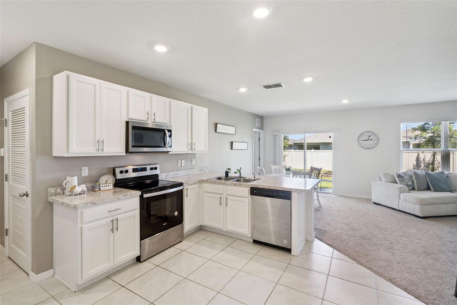 Image 14 of 33 For 391 Boardwalk Avenue