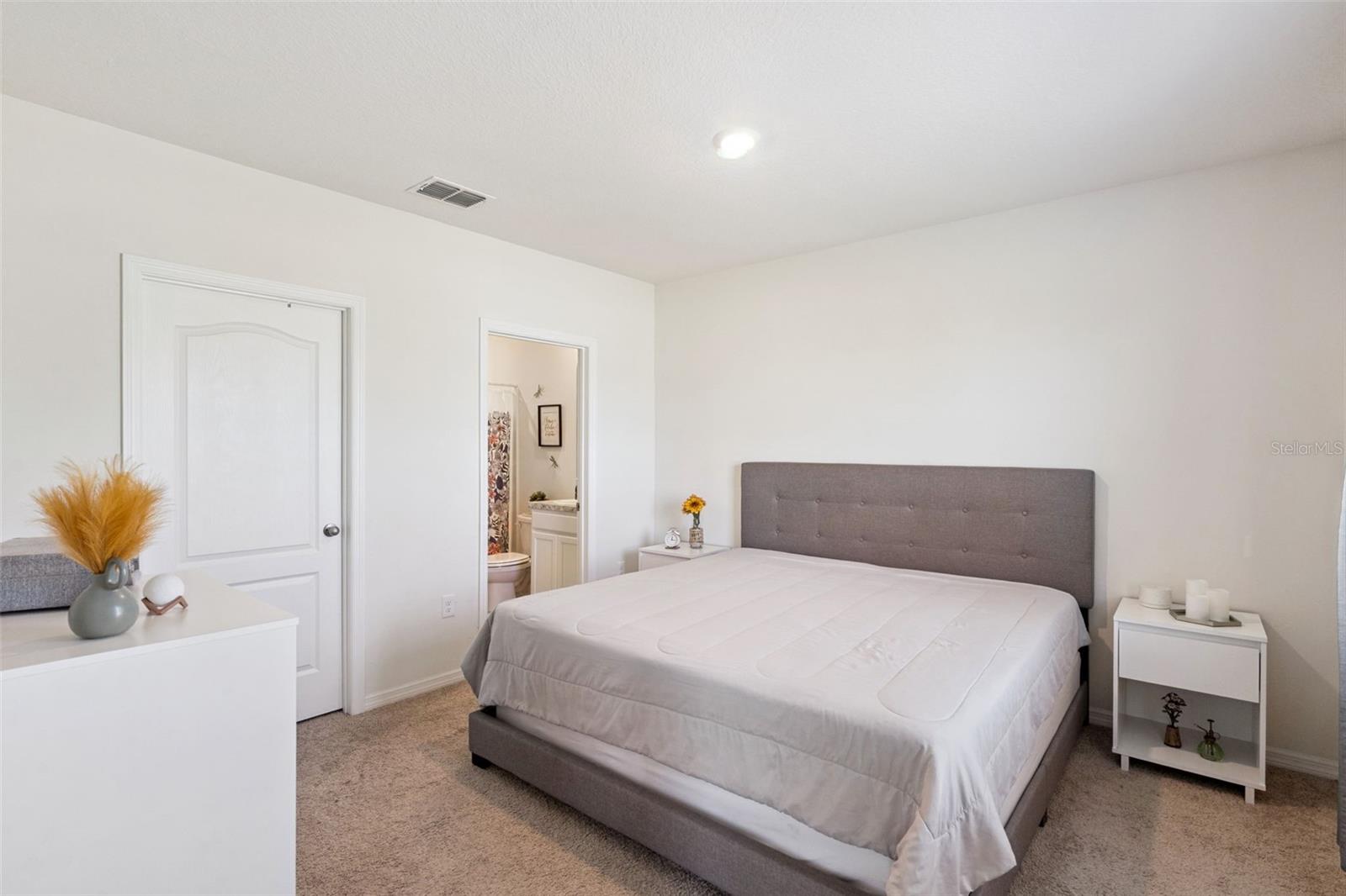 Image 15 of 33 For 391 Boardwalk Avenue