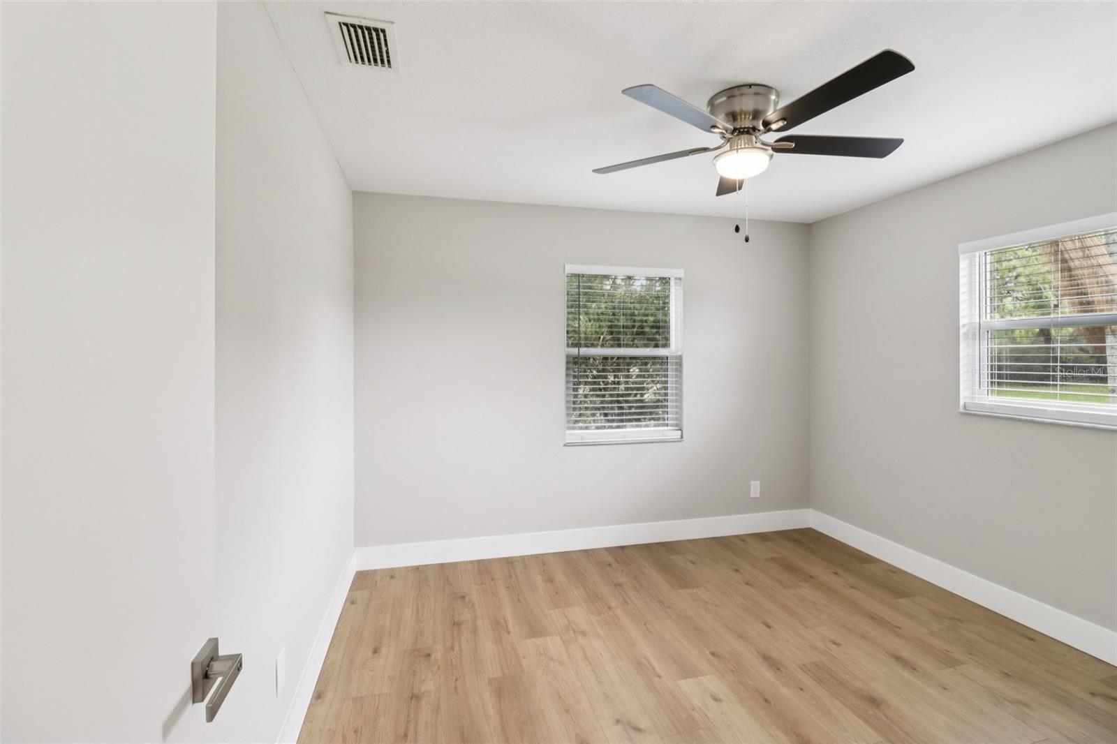 Image 15 of 32 For 1412 Digarmo Terrace