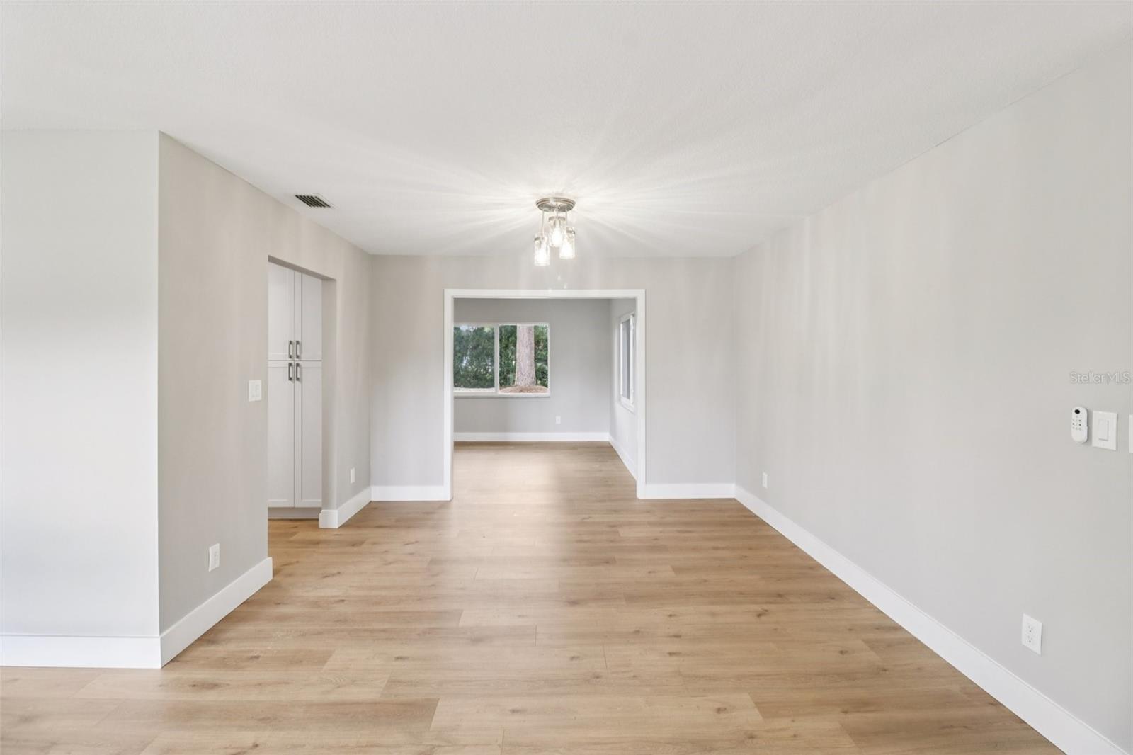 Image 30 of 32 For 1412 Digarmo Terrace