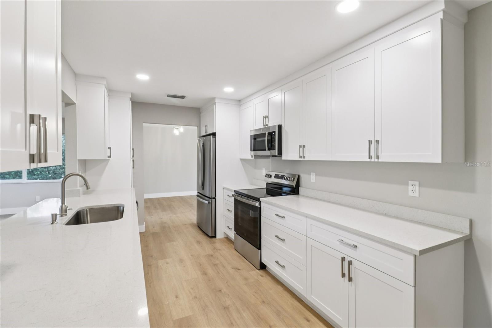 Image 7 of 32 For 1412 Digarmo Terrace