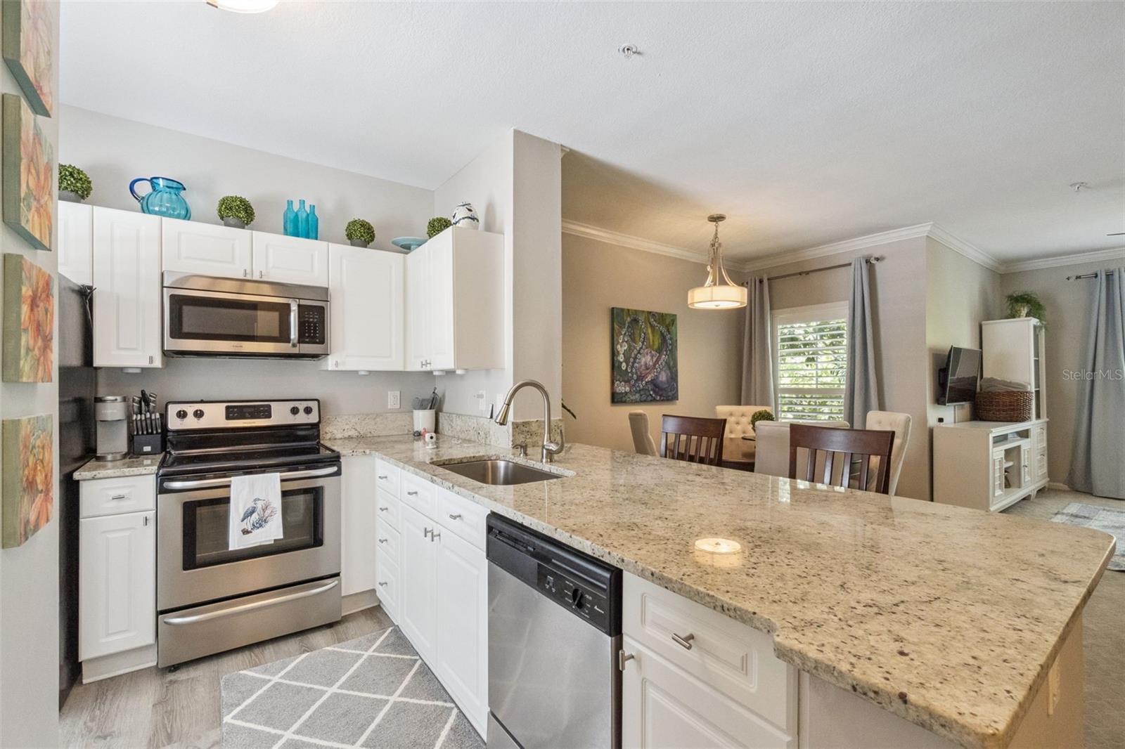 Image 7 of 22 For 582 Water Street 582