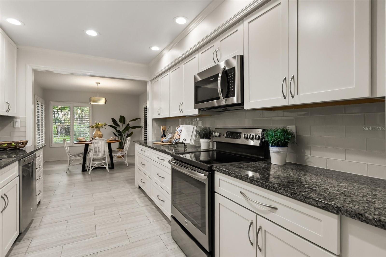 Image 13 of 50 For 546 Osceola Avenue 31