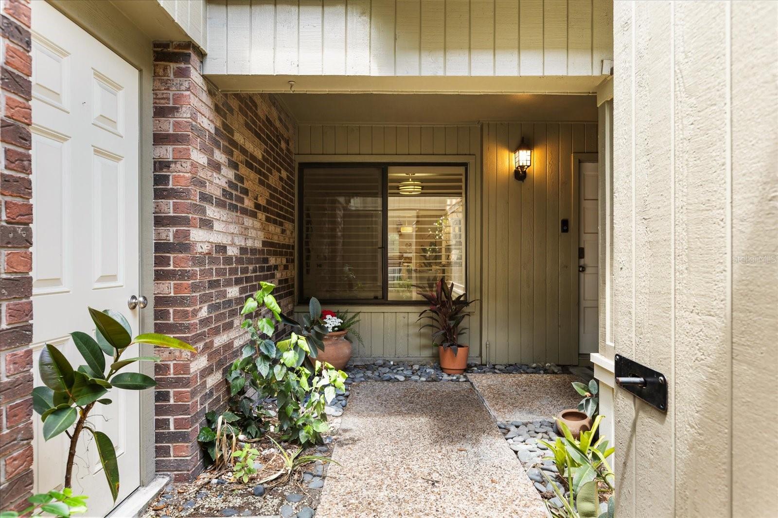 Image 3 of 50 For 546 Osceola Avenue 31