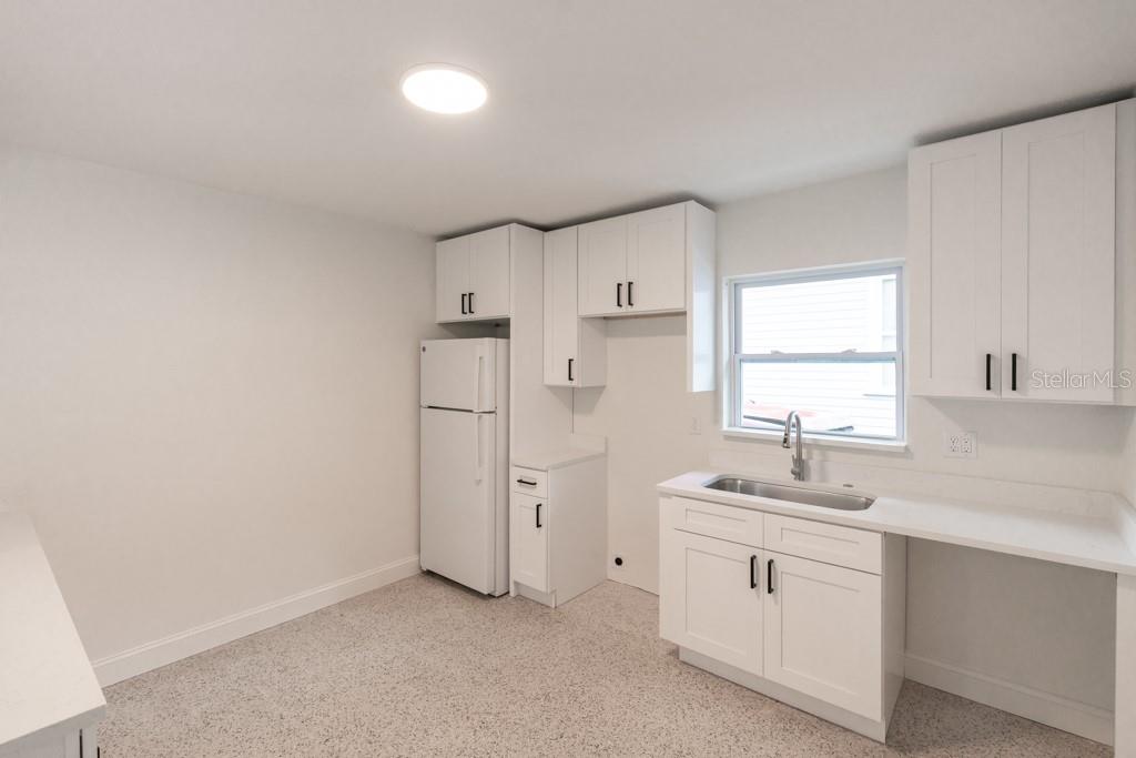 Image 10 of 31 For 1618 Indiana Avenue