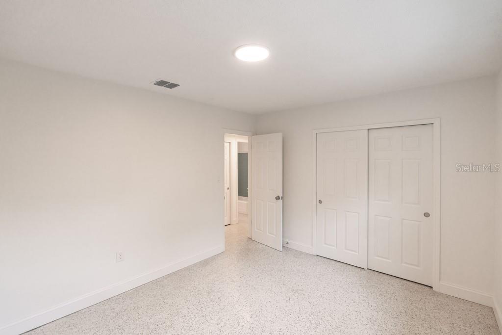 Image 15 of 31 For 1618 Indiana Avenue