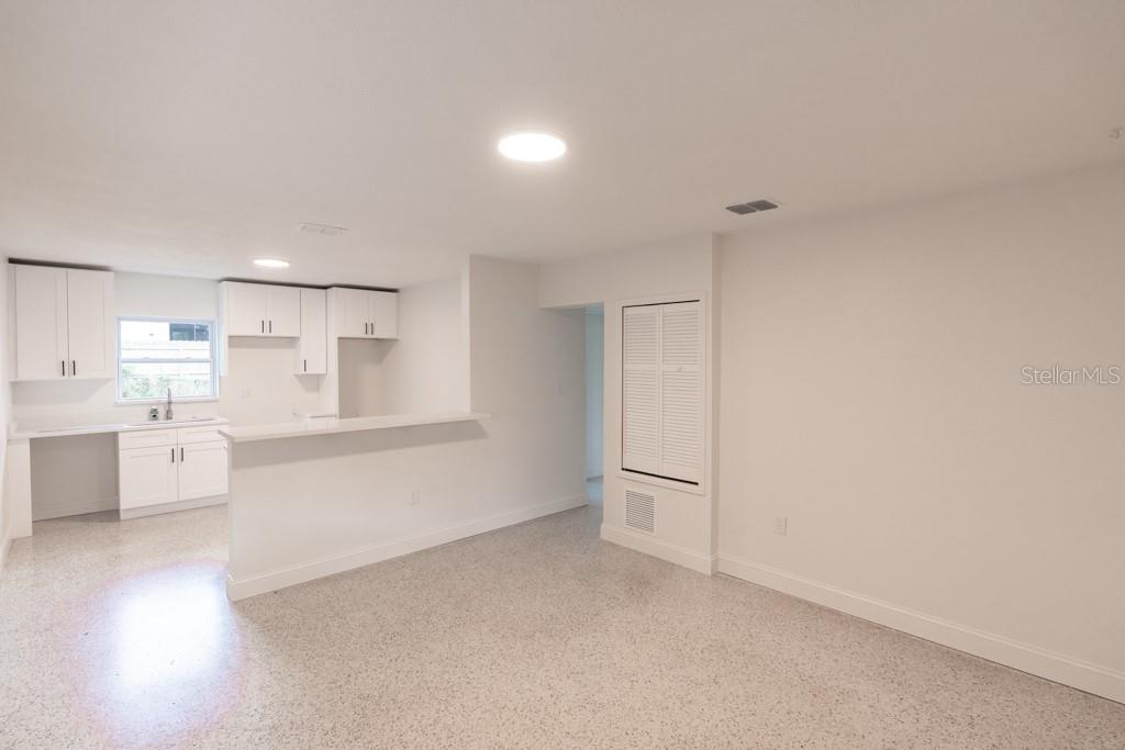 Image 20 of 31 For 1618 Indiana Avenue