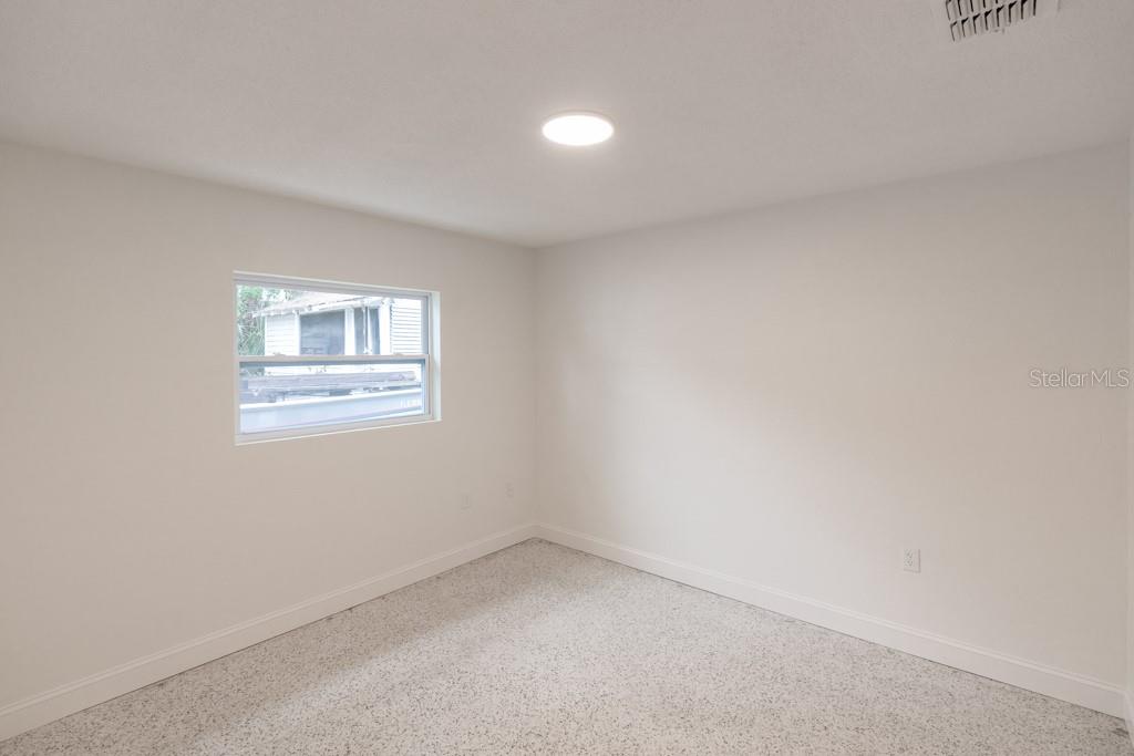 Image 25 of 31 For 1618 Indiana Avenue