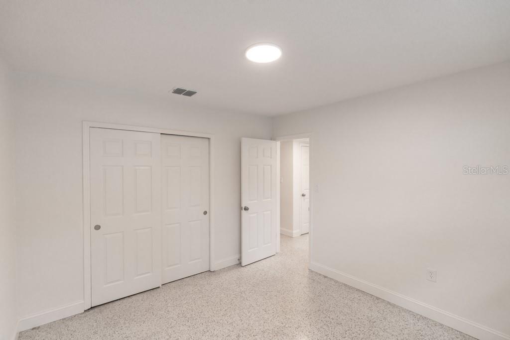 Image 26 of 31 For 1618 Indiana Avenue