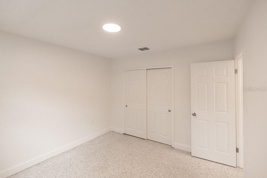 Image 27 of 31 For 1618 Indiana Avenue