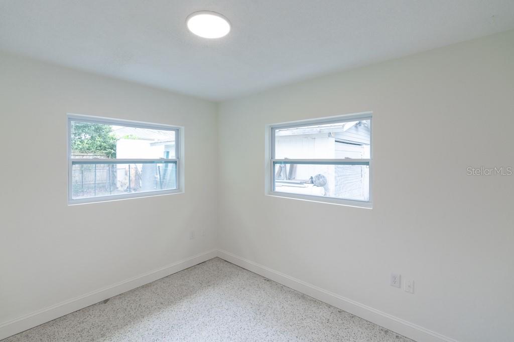 Image 29 of 31 For 1618 Indiana Avenue