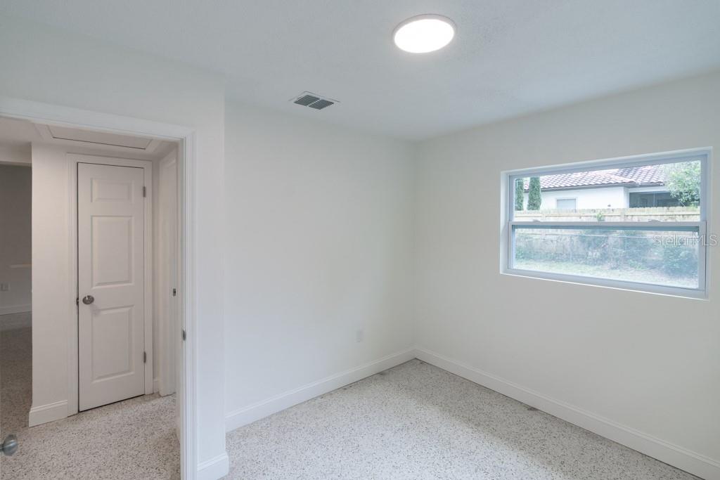 Image 31 of 31 For 1618 Indiana Avenue