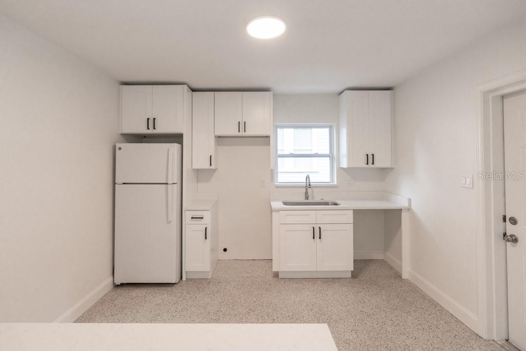 Image 9 of 31 For 1618 Indiana Avenue