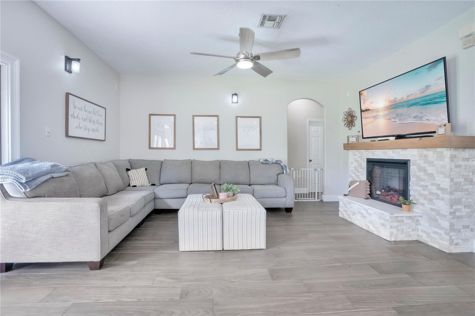 Image 14 of 80 For 1143 Willow Branch Drive