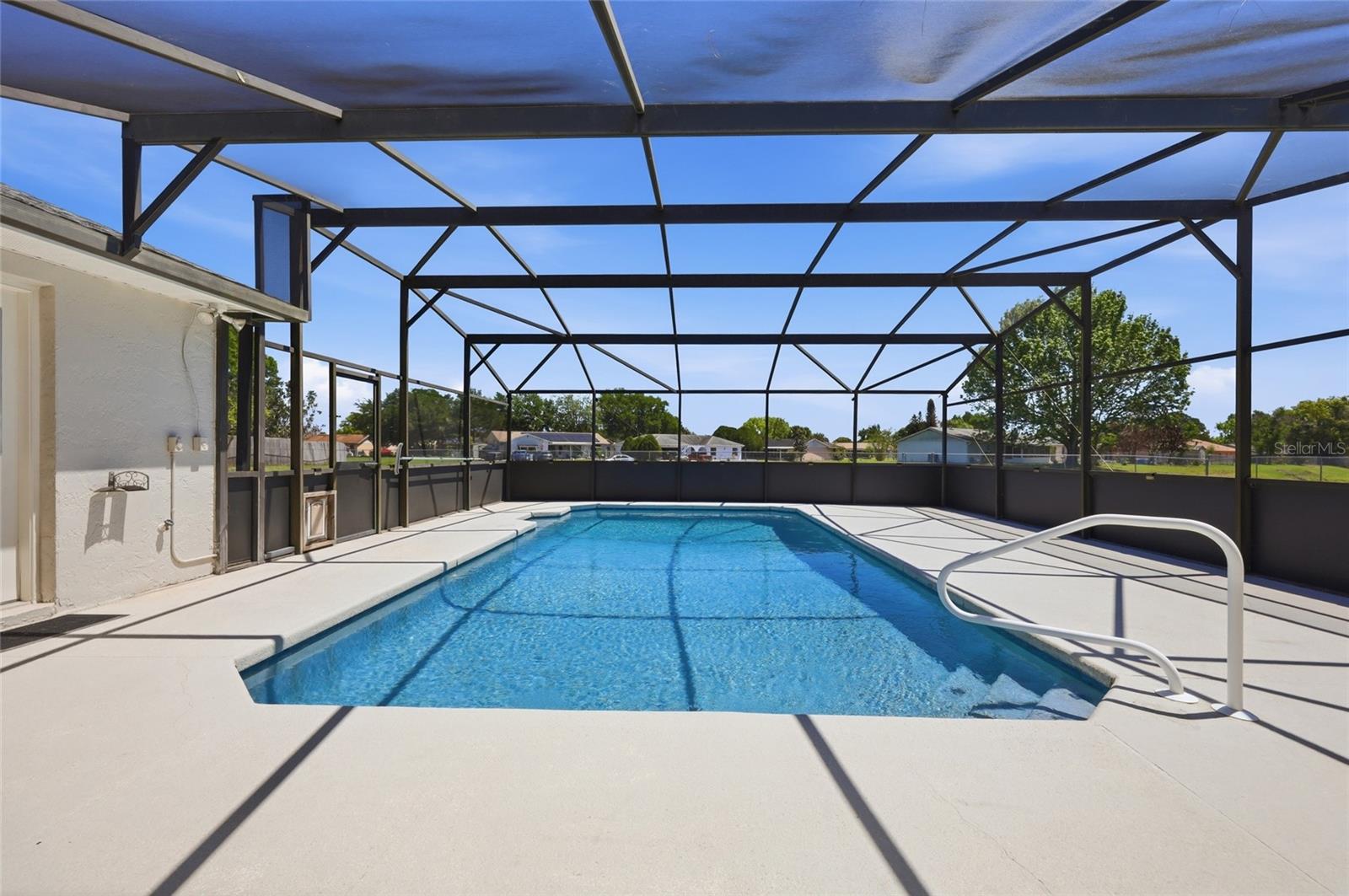 Image 13 of 59 For 417 Rider Circle