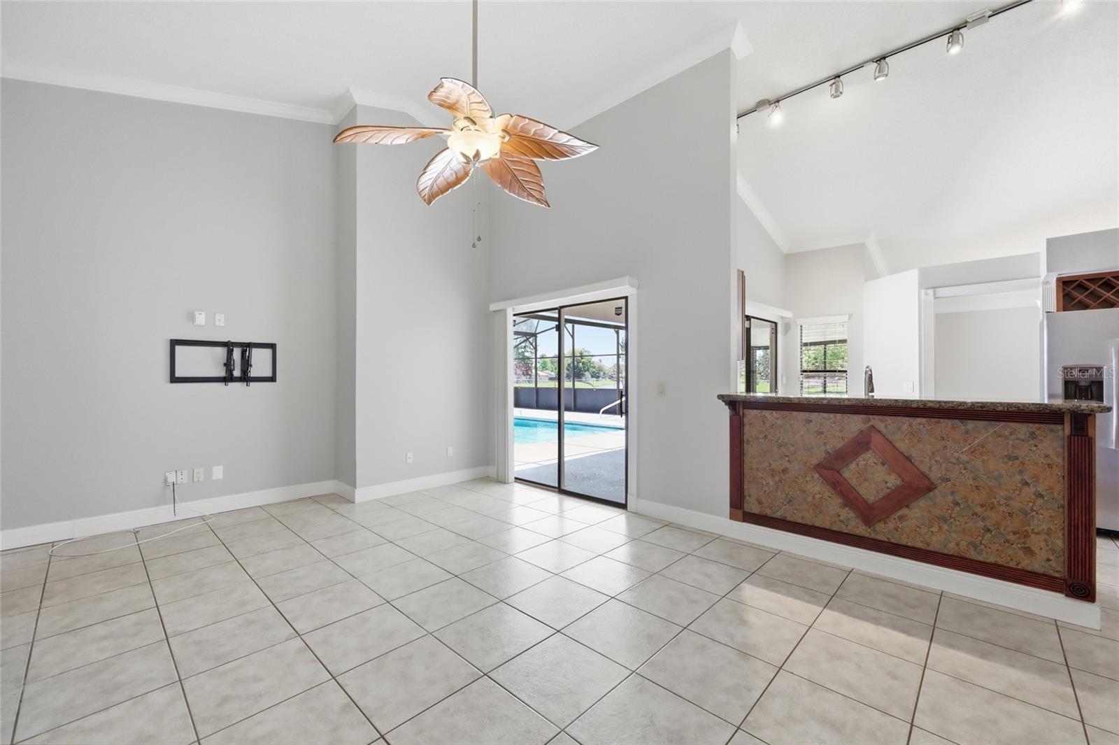 Image 25 of 59 For 417 Rider Circle