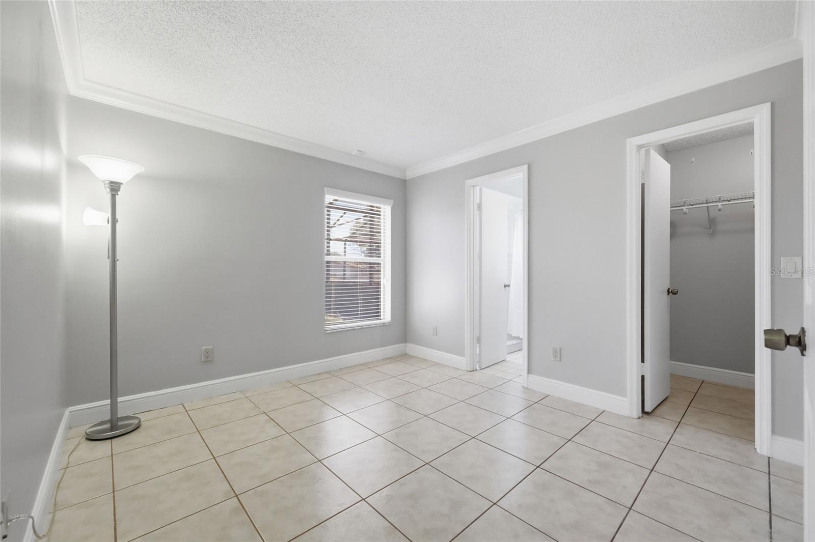 Image 44 of 59 For 417 Rider Circle