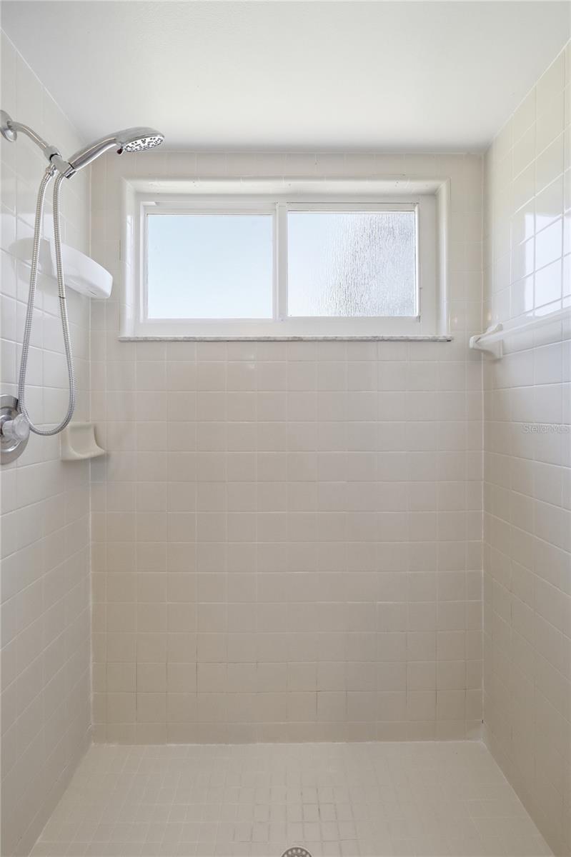 Image 46 of 59 For 417 Rider Circle