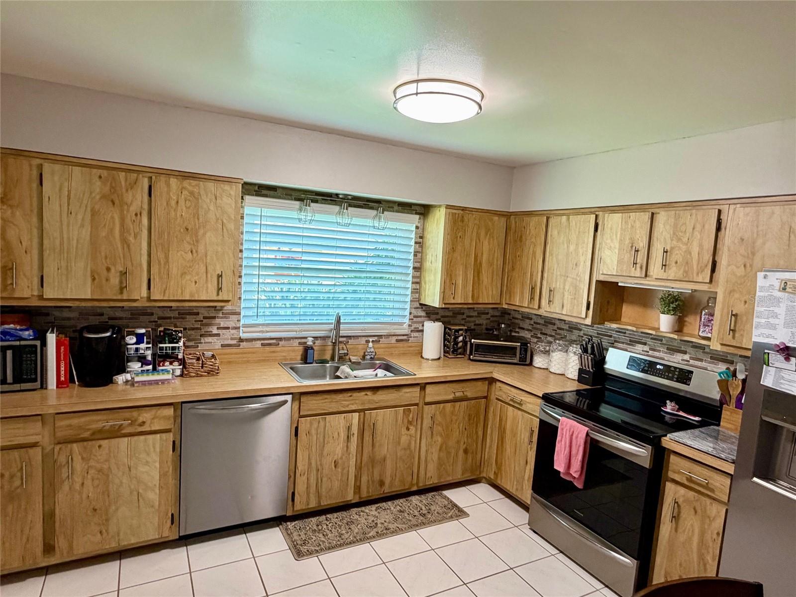 Image 3 of 10 For 146 Mayfair Court