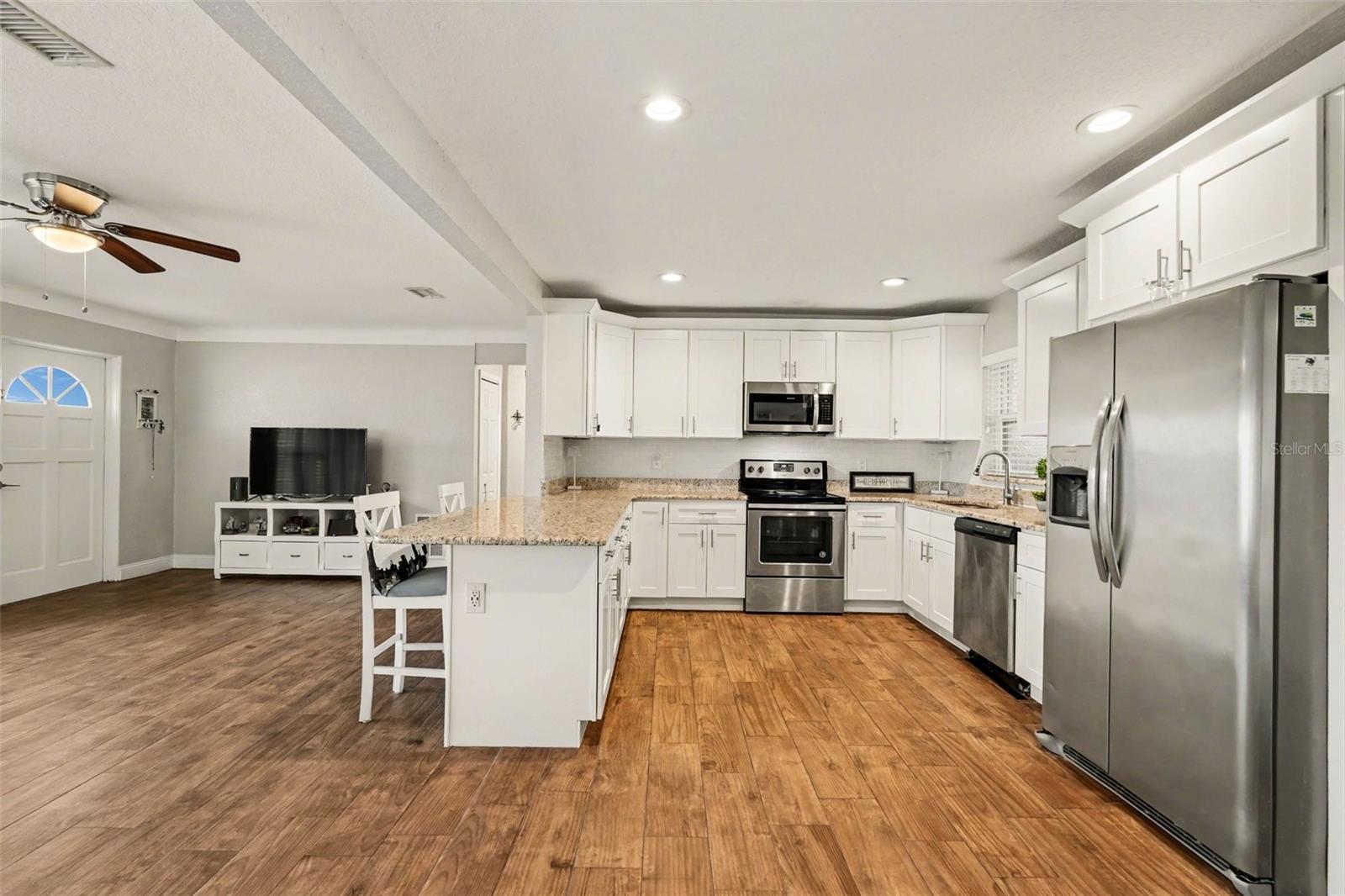 Image 11 of 29 For 10555 109th Street