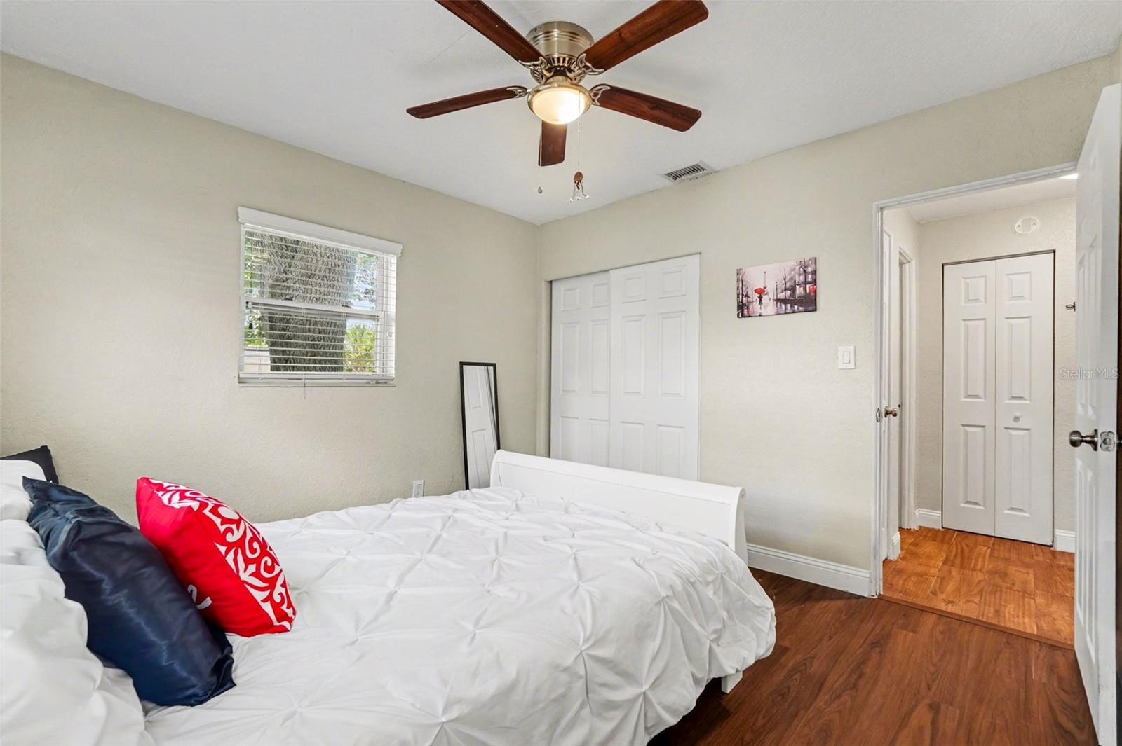 Image 19 of 29 For 10555 109th Street