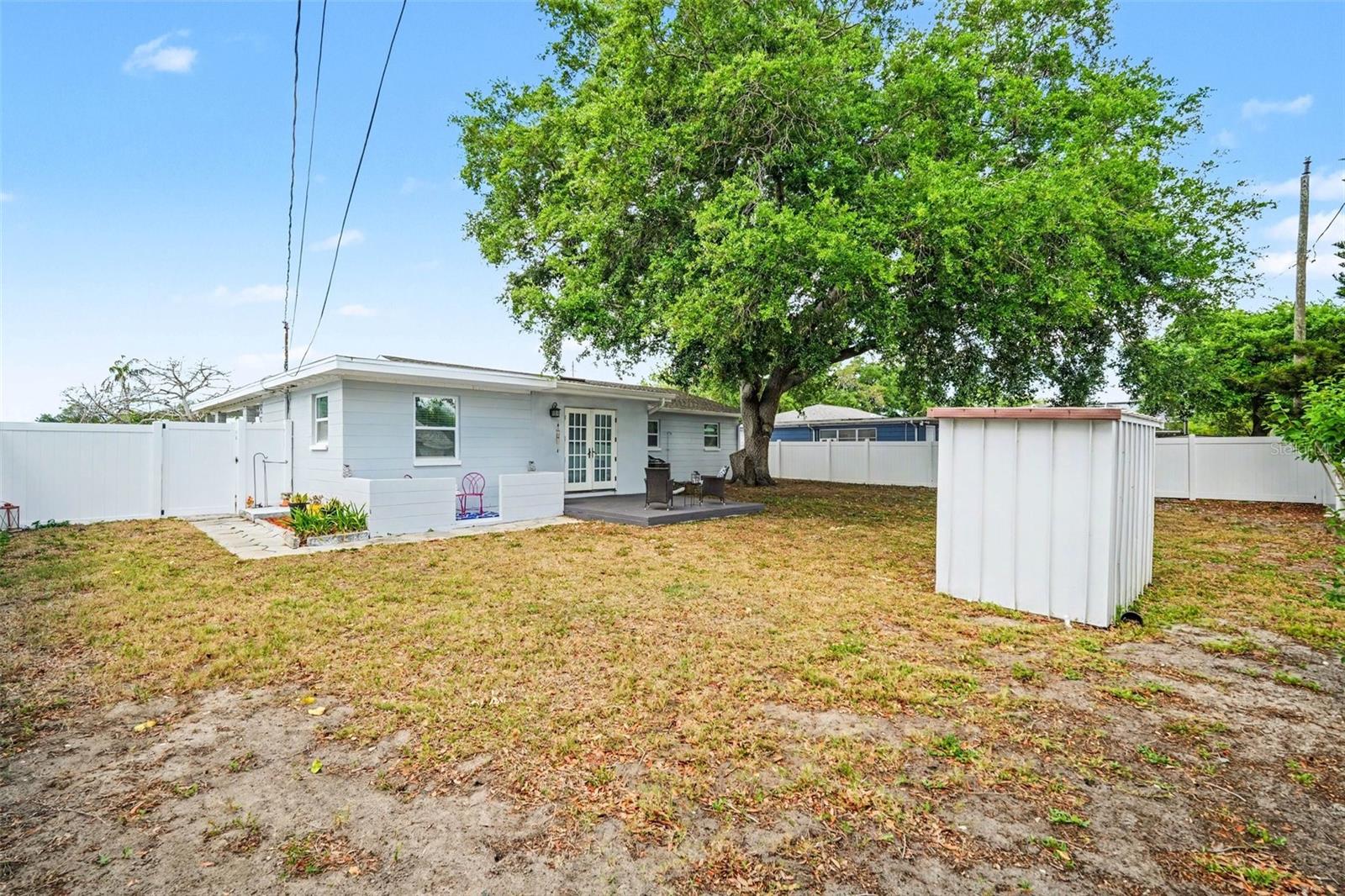 Image 24 of 29 For 10555 109th Street