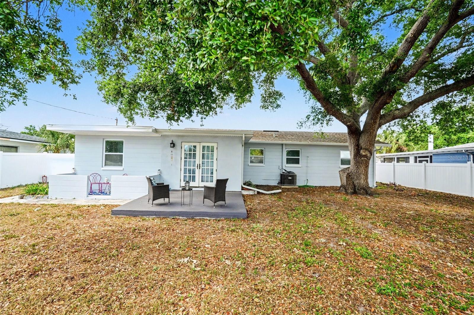 Image 26 of 29 For 10555 109th Street