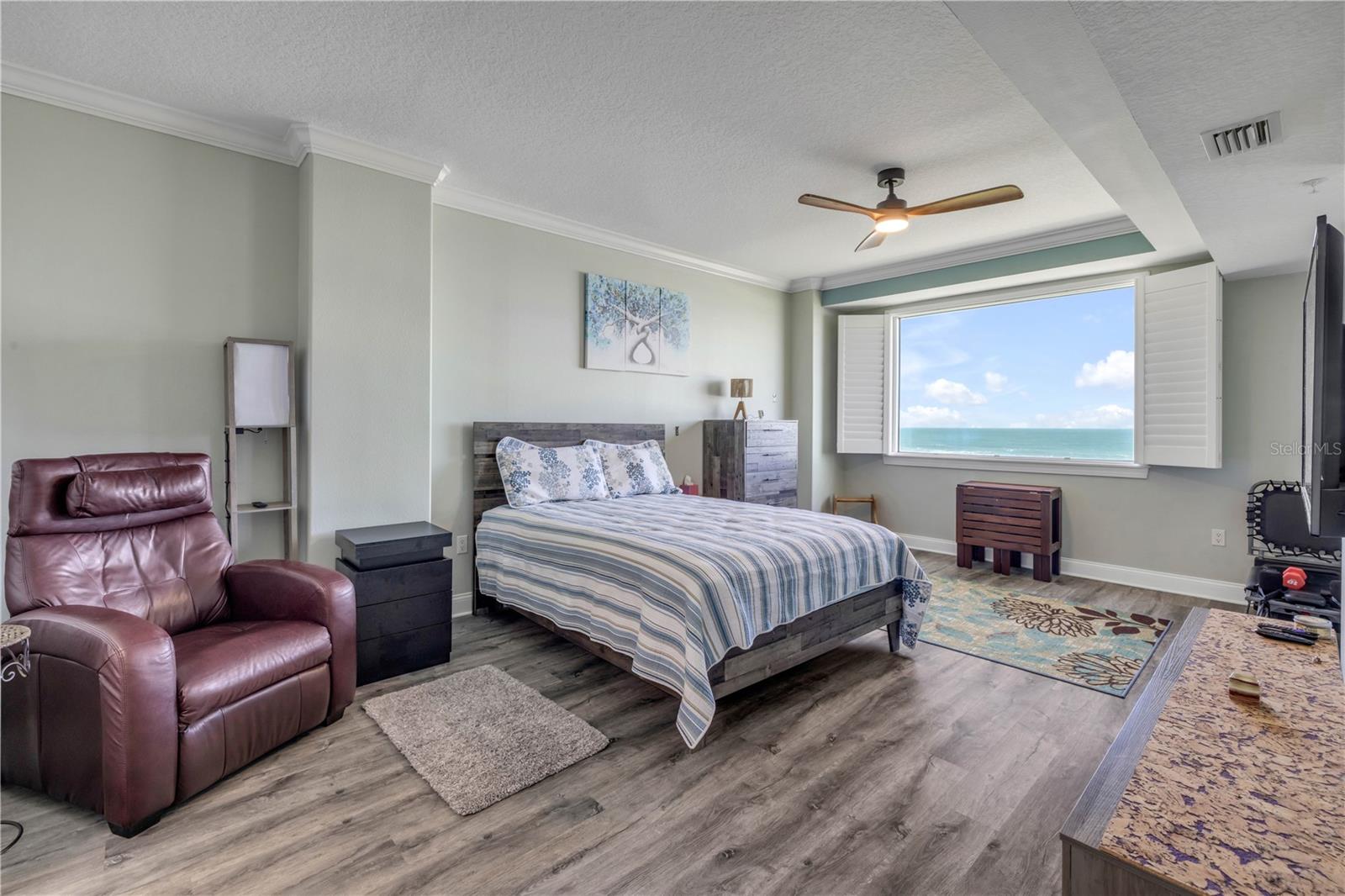 Image 15 of 34 For 60 Surfview Drive 510