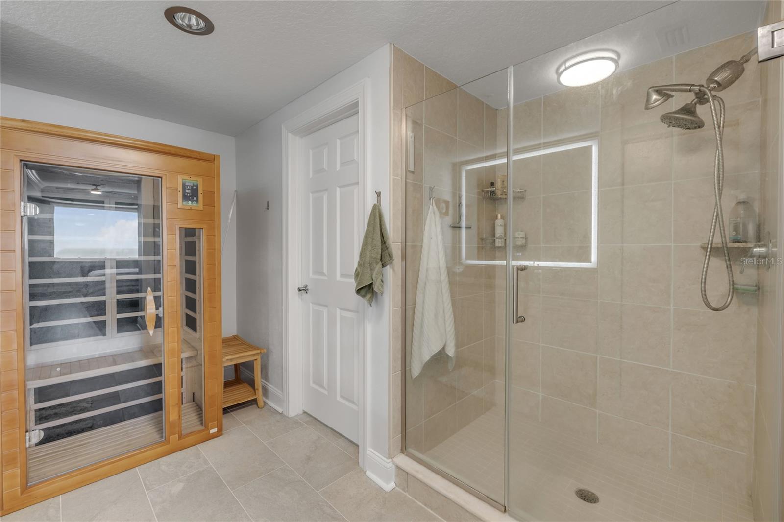 Image 19 of 34 For 60 Surfview Drive 510