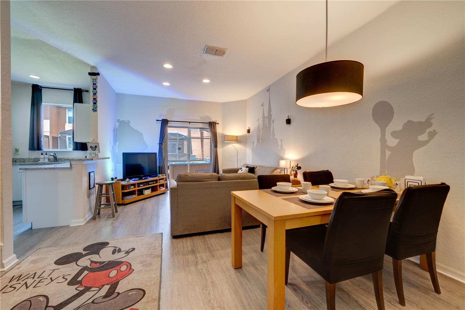 Image 10 of 84 For 2720 Roadster