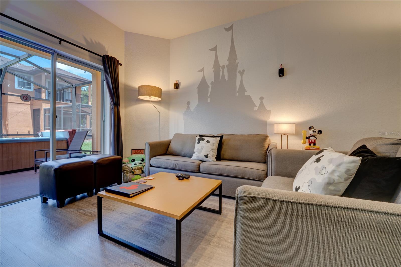 Image 17 of 84 For 2720 Roadster