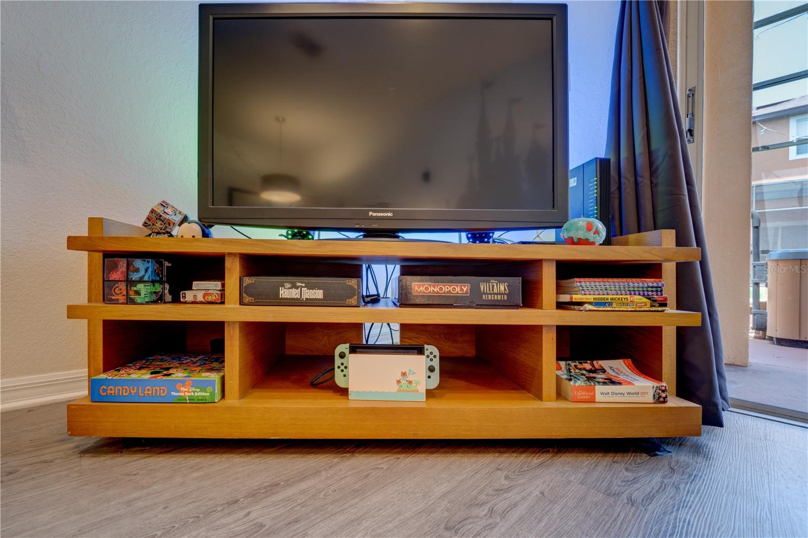 Image 19 of 84 For 2720 Roadster