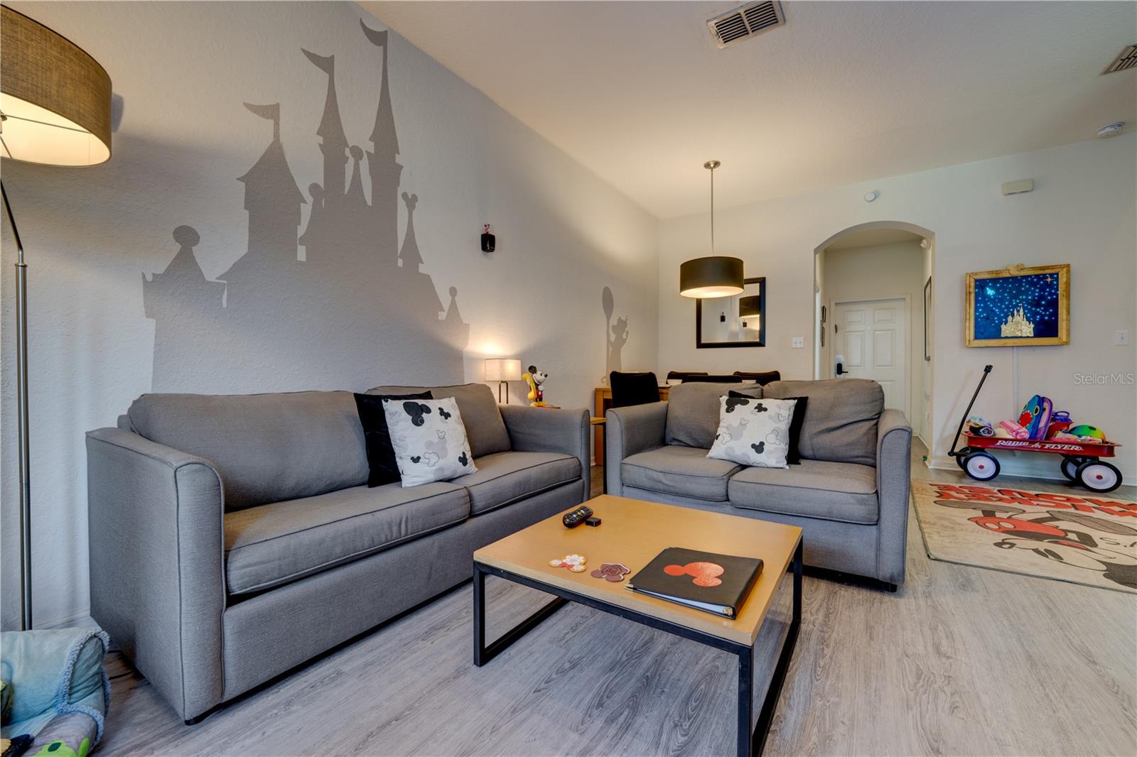 Image 24 of 84 For 2720 Roadster