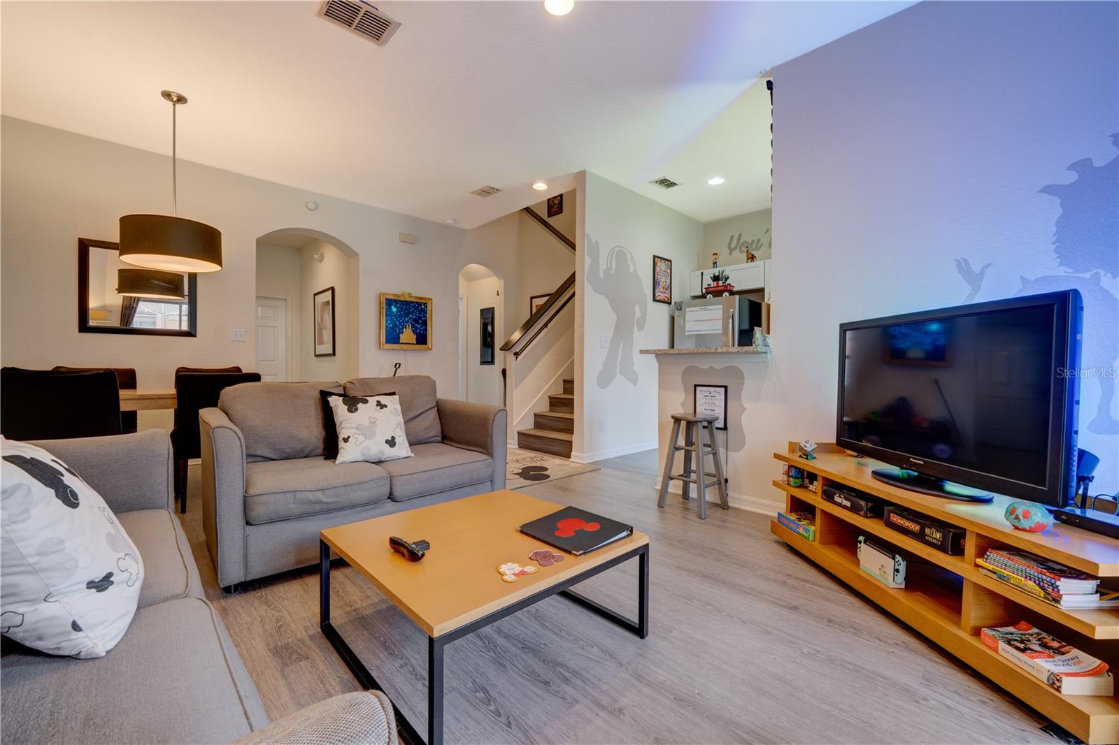 Image 26 of 84 For 2720 Roadster