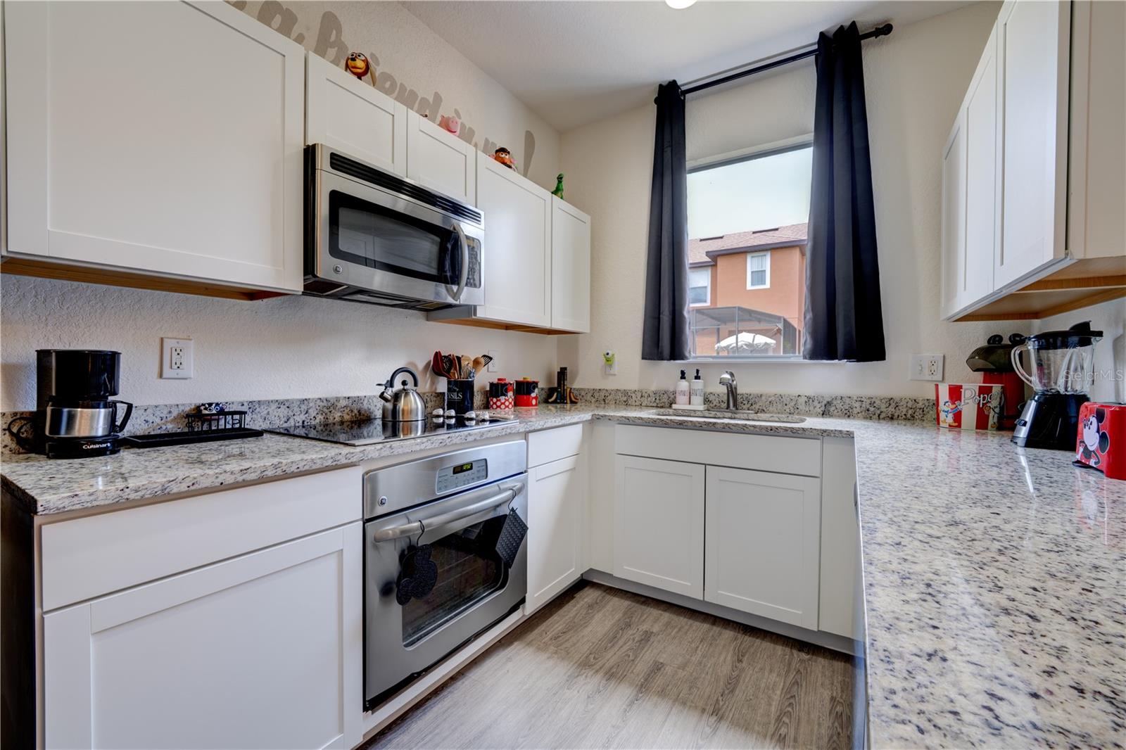 Image 28 of 84 For 2720 Roadster