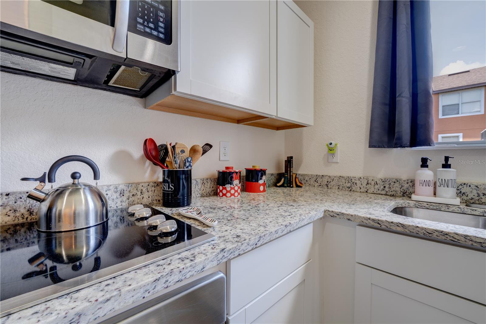 Image 29 of 84 For 2720 Roadster