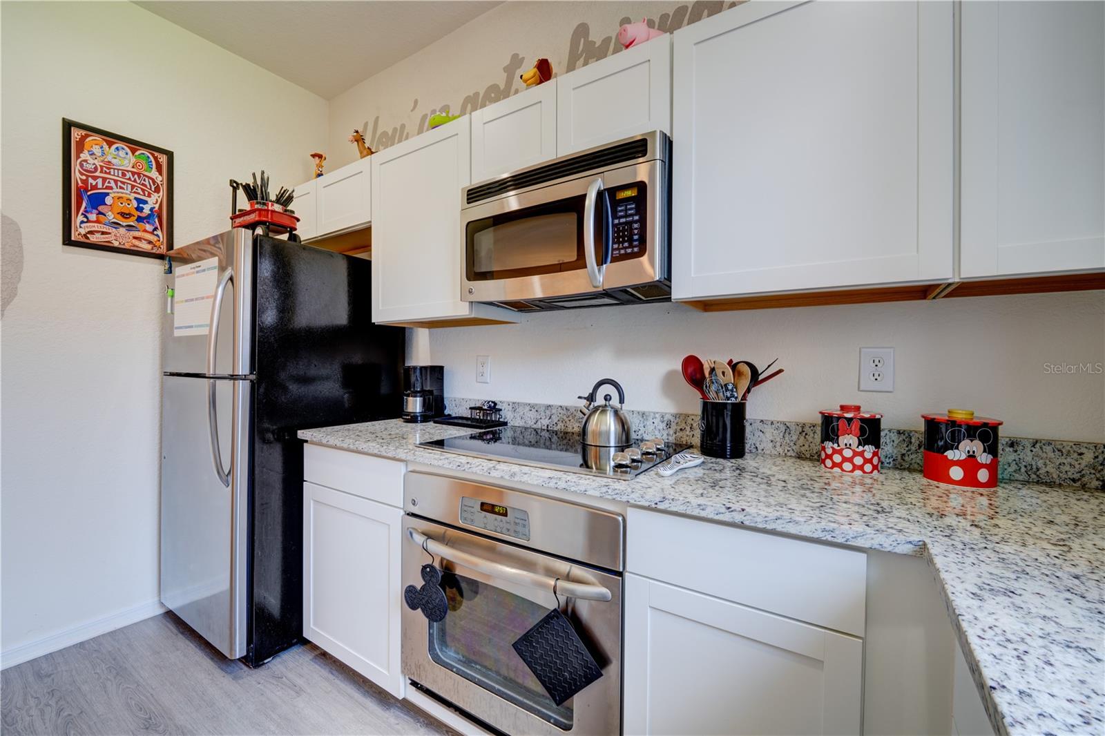 Image 32 of 84 For 2720 Roadster