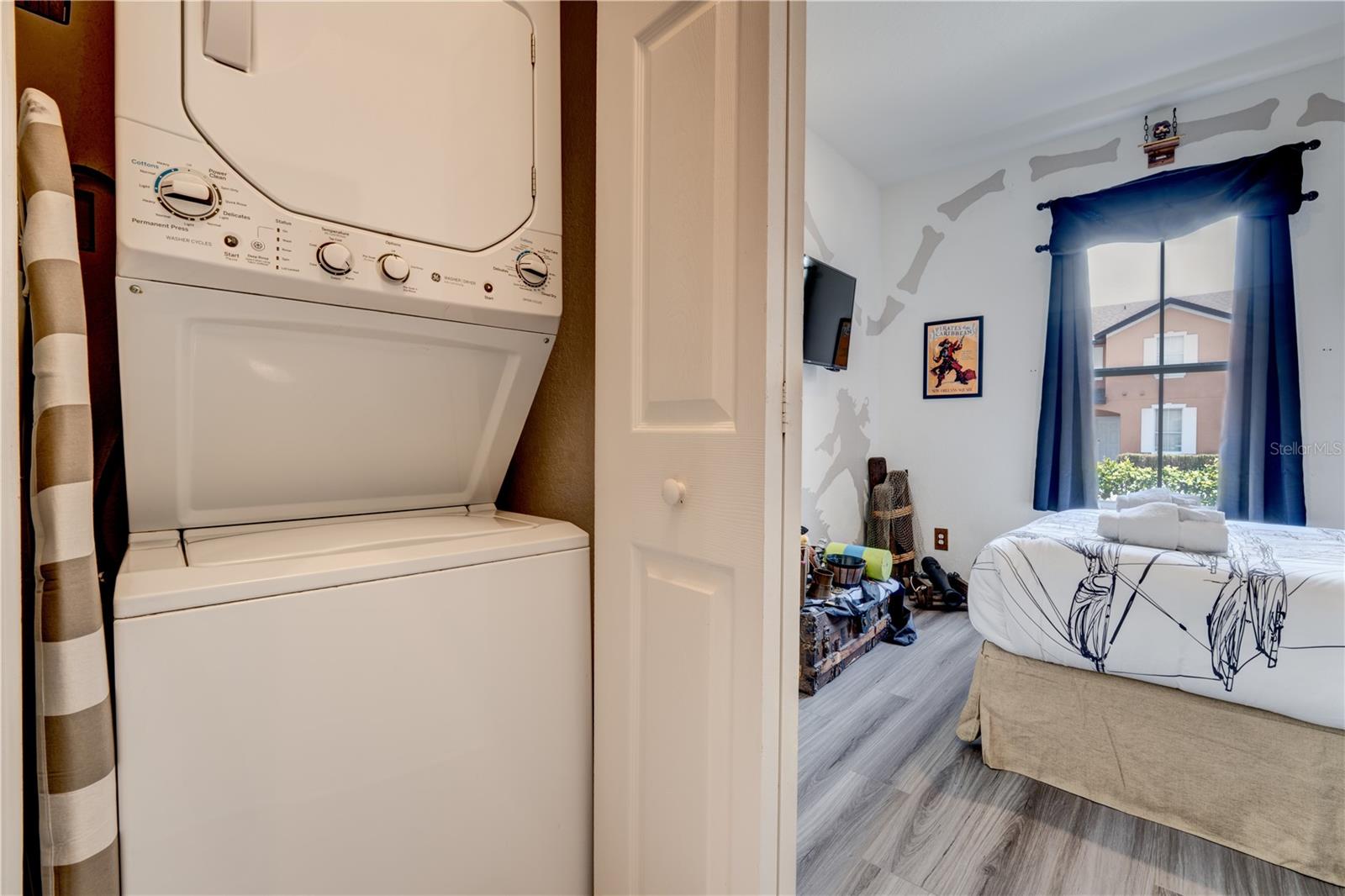 Image 38 of 84 For 2720 Roadster