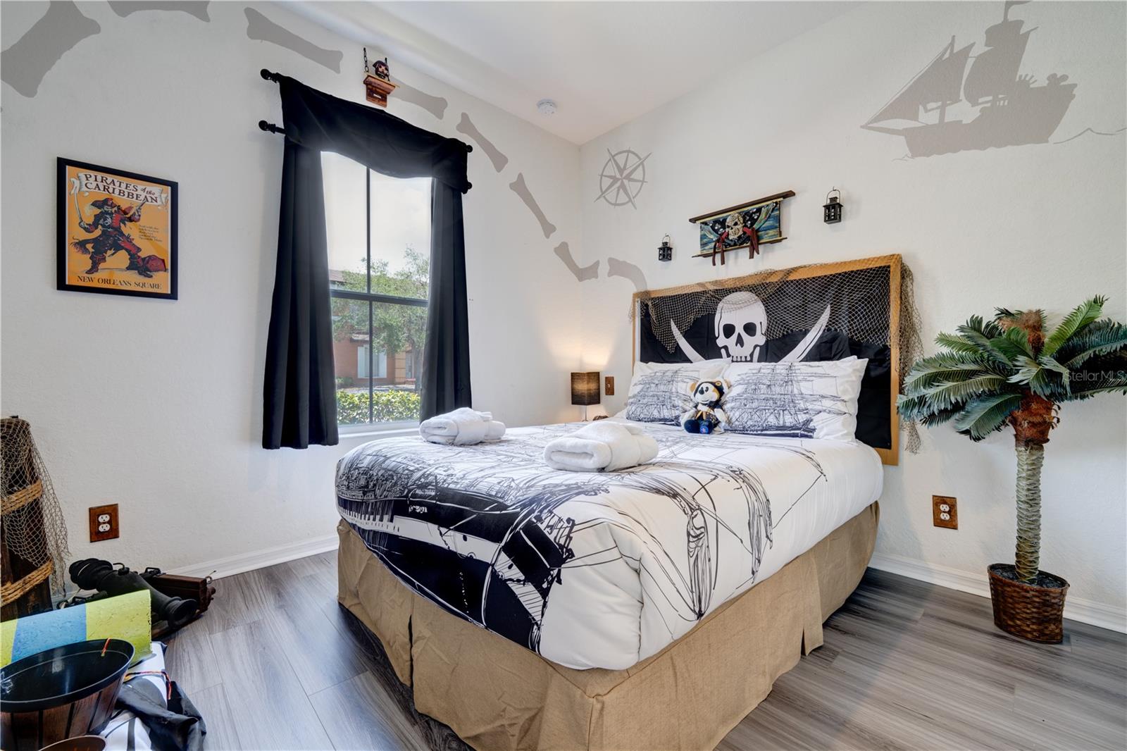 Image 40 of 84 For 2720 Roadster