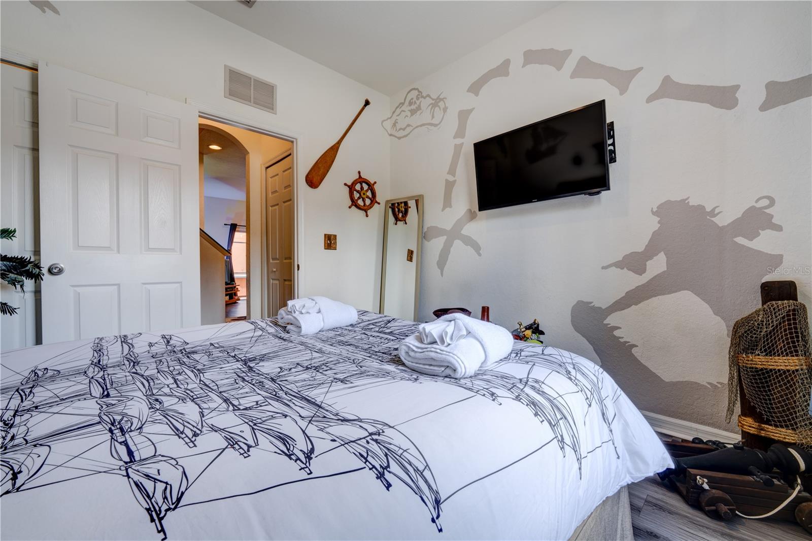 Image 44 of 84 For 2720 Roadster