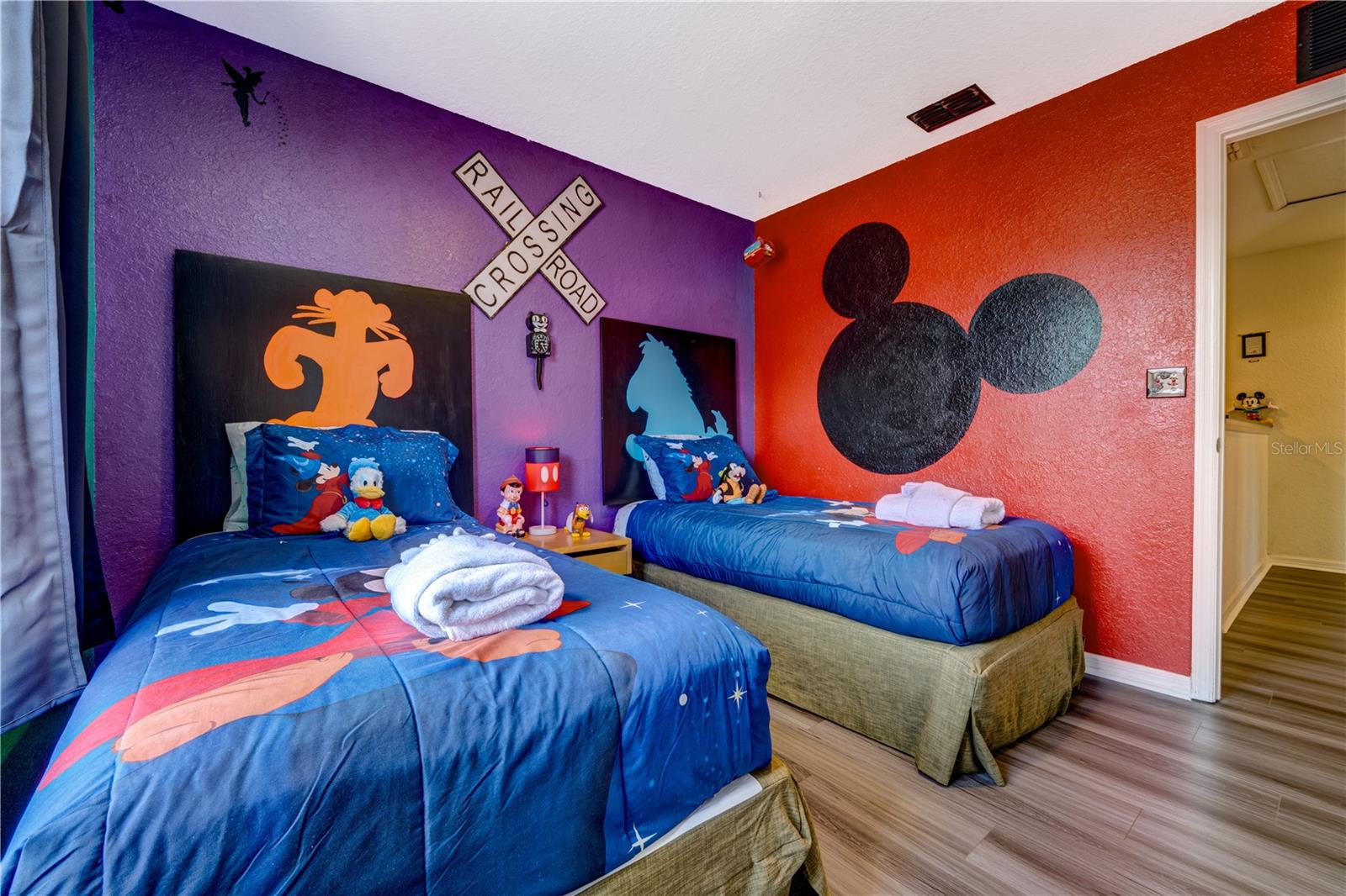 Image 52 of 84 For 2720 Roadster