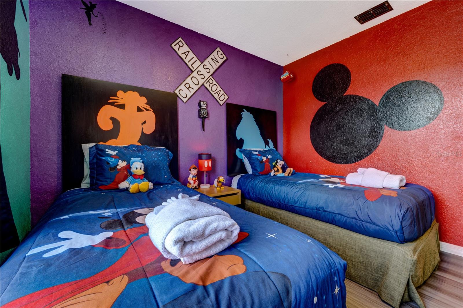 Image 53 of 84 For 2720 Roadster