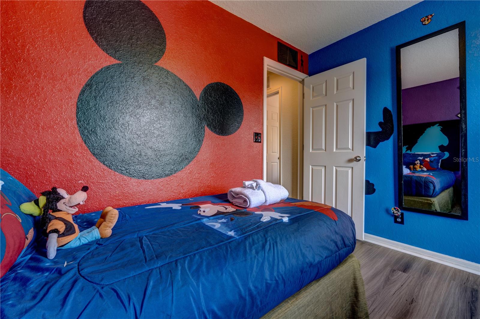 Image 56 of 84 For 2720 Roadster