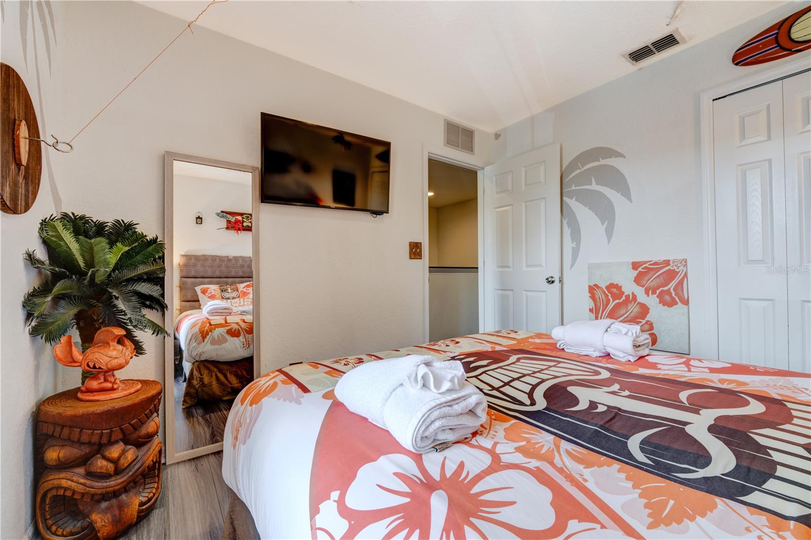 Image 61 of 84 For 2720 Roadster