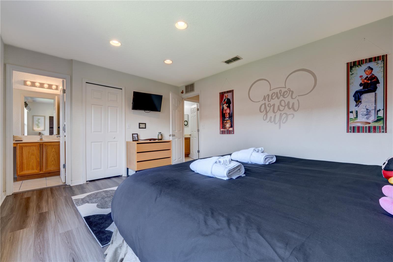 Image 71 of 84 For 2720 Roadster